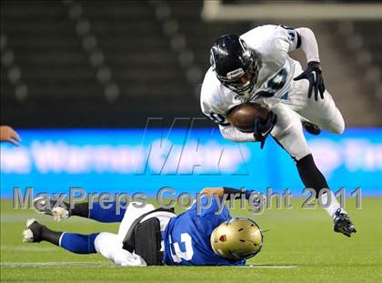 Thumbnail 2 in Bellarmine vs. Santa Margarita (CIF State D1 Final) photogallery.