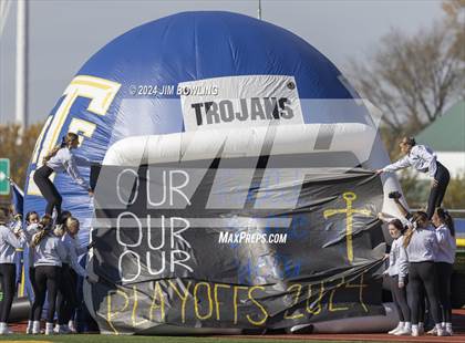 Thumbnail 2 in Maroa-Forsyth vs St. Teresa (IHSA 2A Round 1) photogallery.