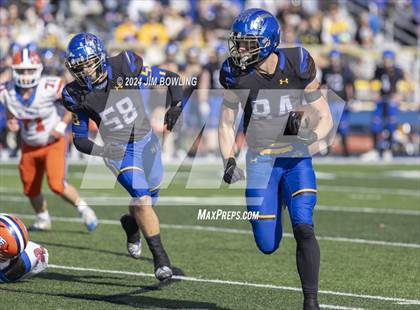 Thumbnail 3 in Maroa-Forsyth vs St. Teresa (IHSA 2A Round 1) photogallery.