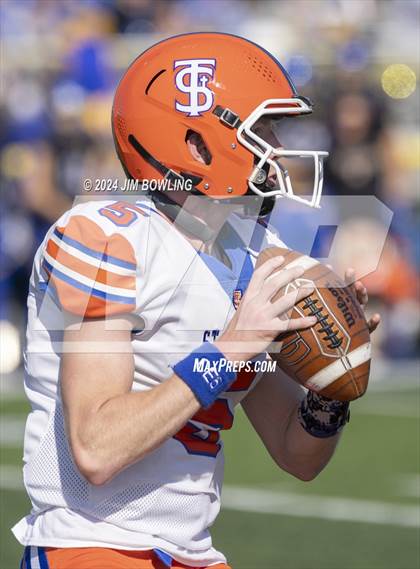 Thumbnail 3 in Maroa-Forsyth vs St. Teresa (IHSA 2A Round 1) photogallery.