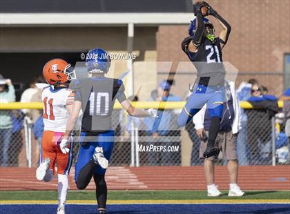 Thumbnail 1 in Maroa-Forsyth vs St. Teresa (IHSA 2A Round 1) photogallery.