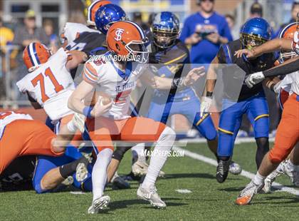 Thumbnail 2 in Maroa-Forsyth vs St. Teresa (IHSA 2A Round 1) photogallery.