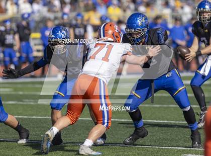 Thumbnail 3 in Maroa-Forsyth vs St. Teresa (IHSA 2A Round 1) photogallery.