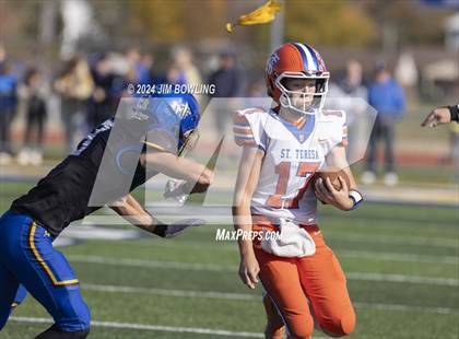 Thumbnail 3 in Maroa-Forsyth vs St. Teresa (IHSA 2A Round 1) photogallery.