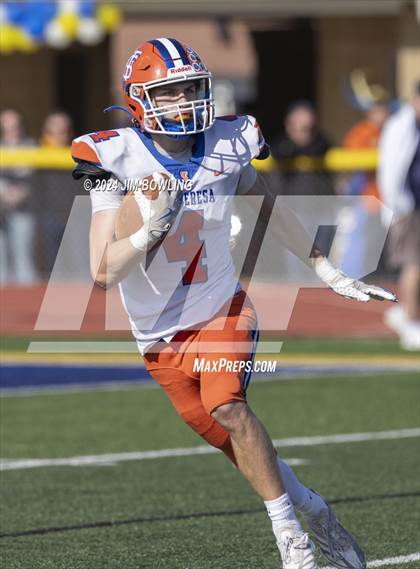 Thumbnail 2 in Maroa-Forsyth vs St. Teresa (IHSA 2A Round 1) photogallery.