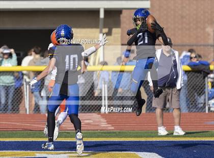 Thumbnail 2 in Maroa-Forsyth vs St. Teresa (IHSA 2A Round 1) photogallery.
