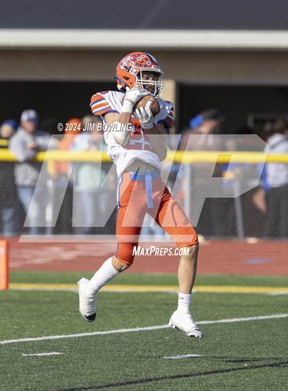 Thumbnail 1 in Maroa-Forsyth vs St. Teresa (IHSA 2A Round 1) photogallery.
