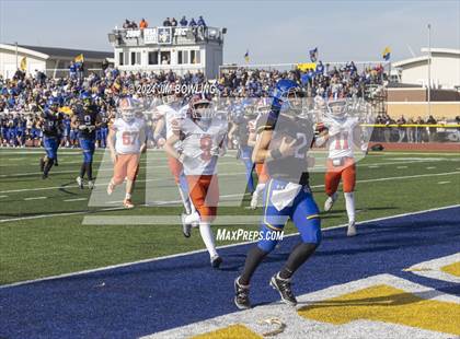 Thumbnail 2 in Maroa-Forsyth vs St. Teresa (IHSA 2A Round 1) photogallery.