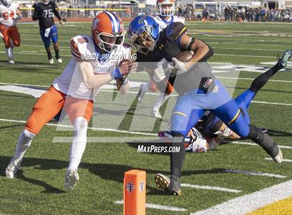 Thumbnail 1 in Maroa-Forsyth vs St. Teresa (IHSA 2A Round 1) photogallery.