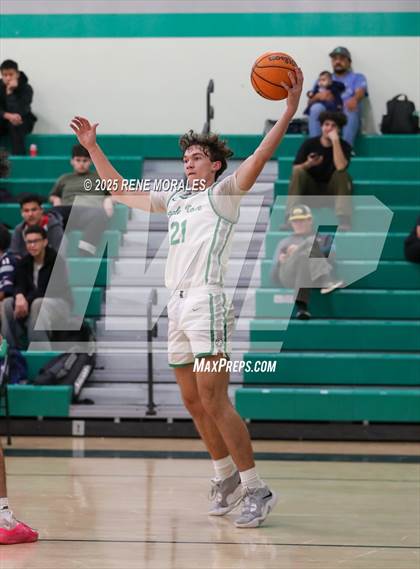 Thumbnail 1 in Marshall vs Eagle Rock photogallery.