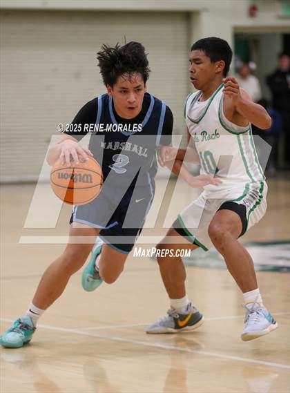 Thumbnail 1 in Marshall vs Eagle Rock photogallery.