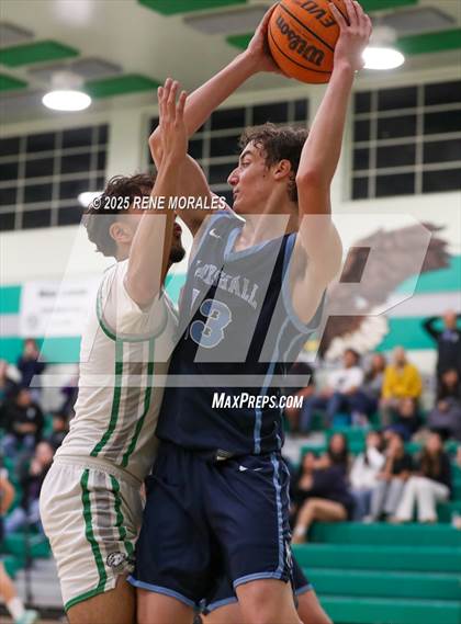Thumbnail 1 in Marshall vs Eagle Rock photogallery.