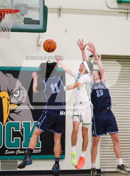 Thumbnail 1 in Marshall vs Eagle Rock photogallery.