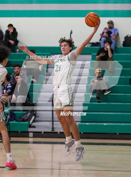 Thumbnail 3 in Marshall vs Eagle Rock photogallery.
