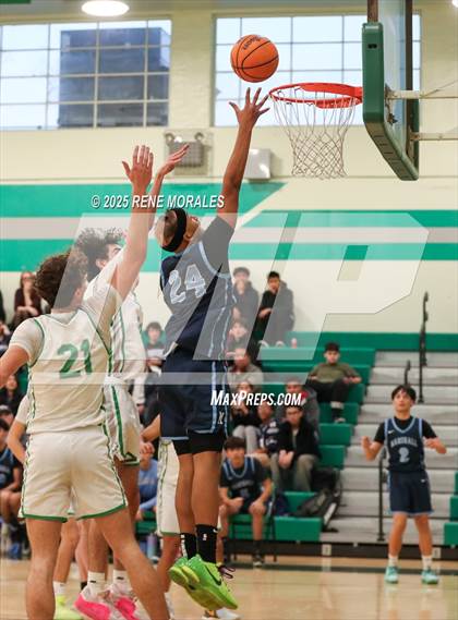 Thumbnail 1 in Marshall vs Eagle Rock photogallery.