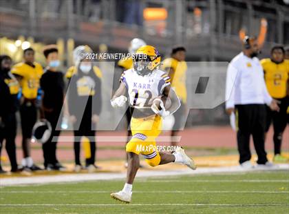 Thumbnail 1 in Edna Karr @ St. James photogallery.
