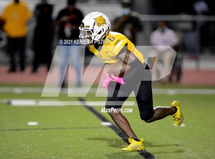 Thumbnail 3 in Edna Karr @ St. James photogallery.