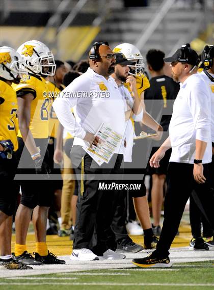 Thumbnail 2 in Edna Karr @ St. James photogallery.