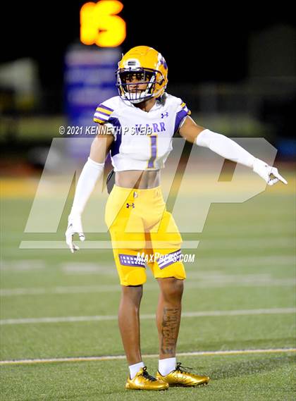 Thumbnail 2 in Edna Karr @ St. James photogallery.