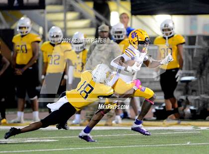 Thumbnail 1 in Edna Karr @ St. James photogallery.
