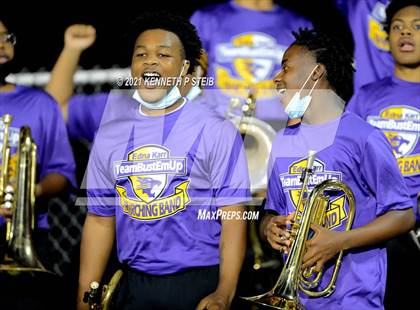 Thumbnail 1 in Edna Karr @ St. James photogallery.