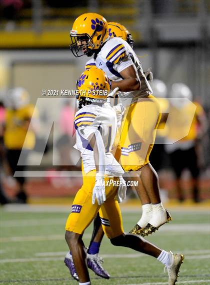 Thumbnail 2 in Edna Karr @ St. James photogallery.