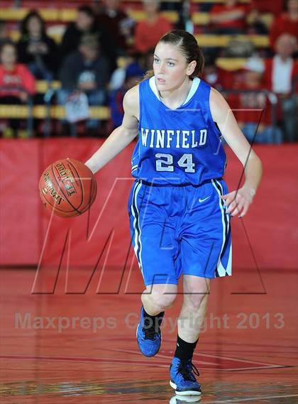Thumbnail 2 in McPherson vs. Winfield photogallery.