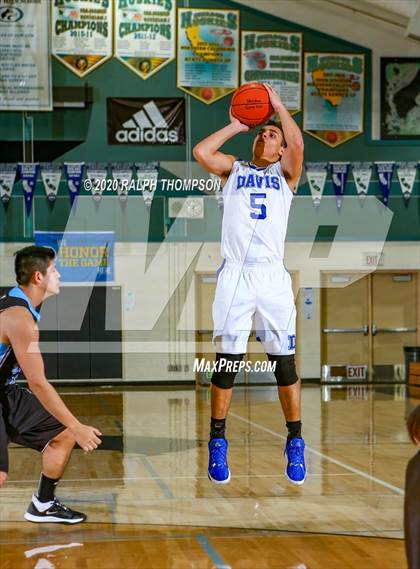 Thumbnail 3 in Davis vs. Clovis North (Adidas Challenge) photogallery.