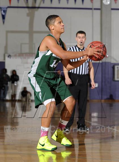 Thumbnail 2 in Ponderosa vs. Sacramento (St. Hope Elite Hoops Classic) photogallery.