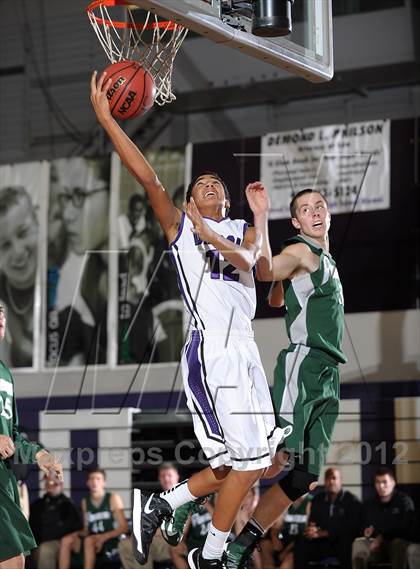 Thumbnail 2 in Ponderosa vs. Sacramento (St. Hope Elite Hoops Classic) photogallery.