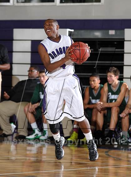 Thumbnail 2 in Ponderosa vs. Sacramento (St. Hope Elite Hoops Classic) photogallery.