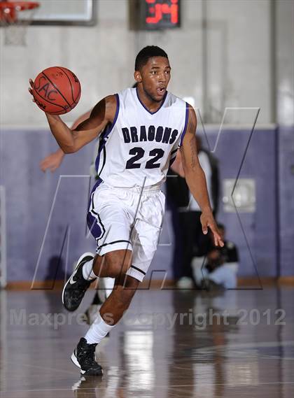 Thumbnail 3 in Ponderosa vs. Sacramento (St. Hope Elite Hoops Classic) photogallery.