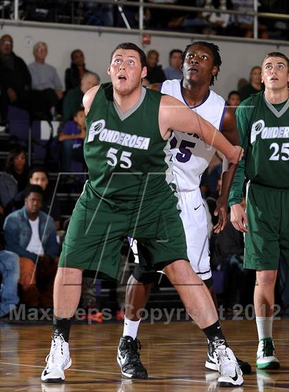Thumbnail 2 in Ponderosa vs. Sacramento (St. Hope Elite Hoops Classic) photogallery.