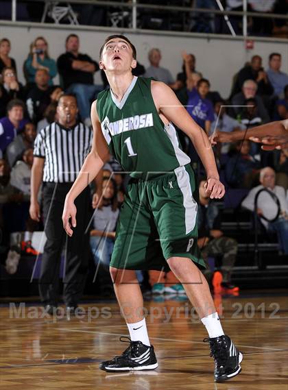 Thumbnail 1 in Ponderosa vs. Sacramento (St. Hope Elite Hoops Classic) photogallery.
