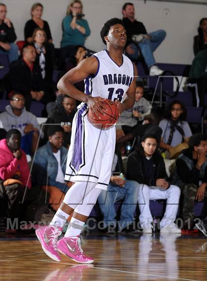 Thumbnail 2 in Ponderosa vs. Sacramento (St. Hope Elite Hoops Classic) photogallery.