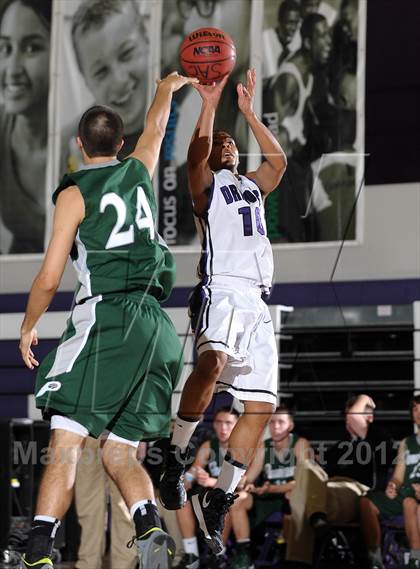 Thumbnail 2 in Ponderosa vs. Sacramento (St. Hope Elite Hoops Classic) photogallery.