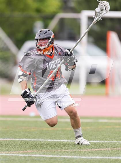 Thumbnail 2 in Newton North vs. Xaverian Brothers (MIAA Division 1 South Quarterfinal) photogallery.