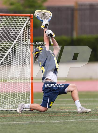 Thumbnail 1 in Newton North vs. Xaverian Brothers (MIAA Division 1 South Quarterfinal) photogallery.