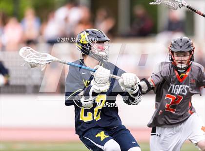 Thumbnail 3 in Newton North vs. Xaverian Brothers (MIAA Division 1 South Quarterfinal) photogallery.