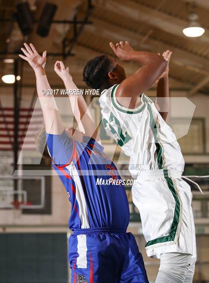 Thumbnail 1 in Folsom @ Monterey Trail photogallery.