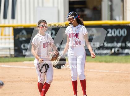 Thumbnail 3 in Los Alamitos vs. Orange Lutheran photogallery.