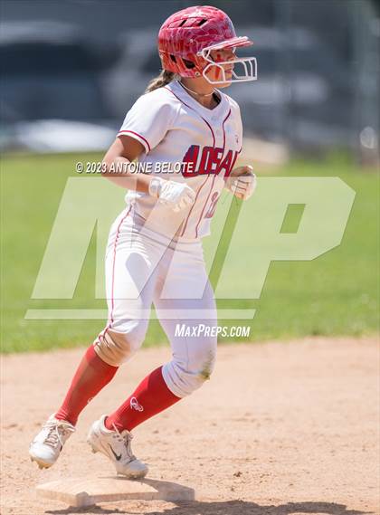 Thumbnail 2 in Los Alamitos vs. Orange Lutheran photogallery.