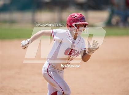 Thumbnail 2 in Los Alamitos vs. Orange Lutheran photogallery.