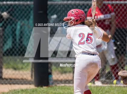 Thumbnail 2 in Los Alamitos vs. Orange Lutheran photogallery.