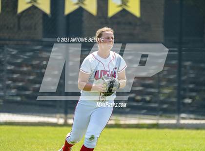 Thumbnail 3 in Los Alamitos vs. Orange Lutheran photogallery.
