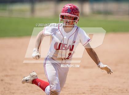 Thumbnail 3 in Los Alamitos vs. Orange Lutheran photogallery.