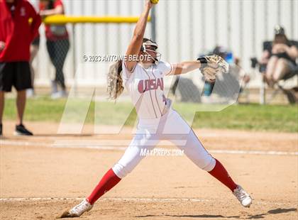 Thumbnail 2 in Los Alamitos vs. Orange Lutheran photogallery.