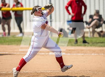 Thumbnail 2 in Los Alamitos vs. Orange Lutheran photogallery.