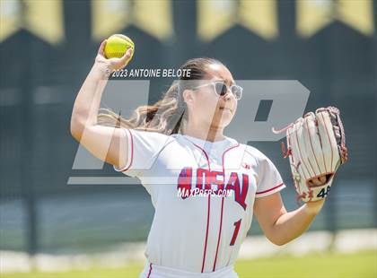 Thumbnail 1 in Los Alamitos vs. Orange Lutheran photogallery.