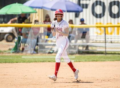 Thumbnail 2 in Los Alamitos vs. Orange Lutheran photogallery.